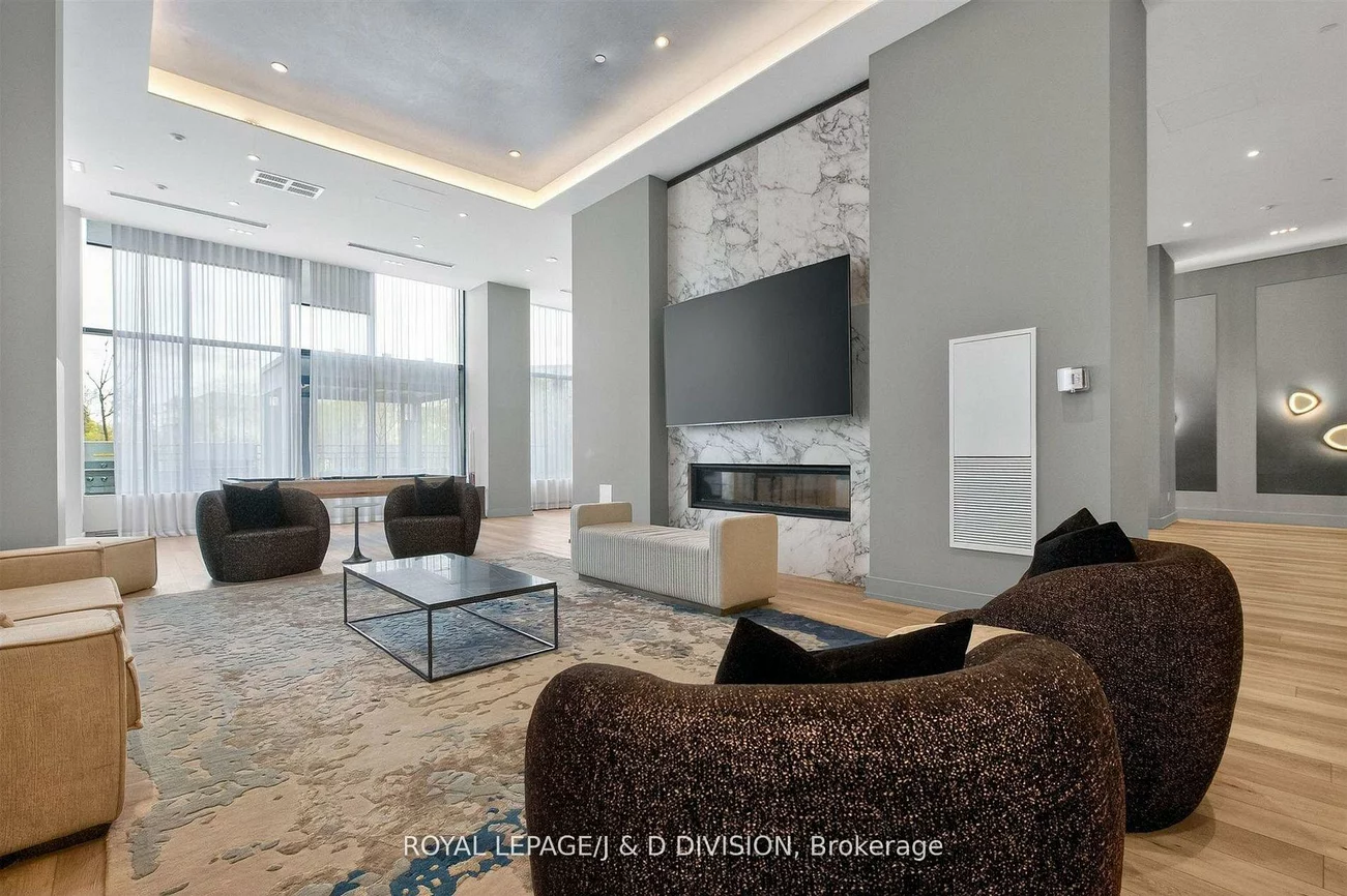1063, Douglas McCurdy, Lakeview, Mississauga