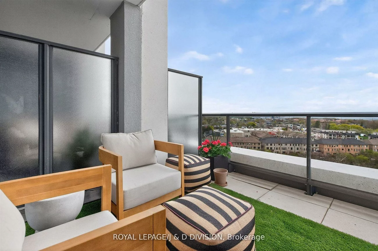 1063, Douglas McCurdy, Lakeview, Mississauga