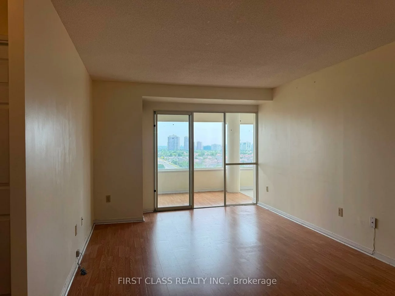 700, Constellation, Hurontario, Mississauga