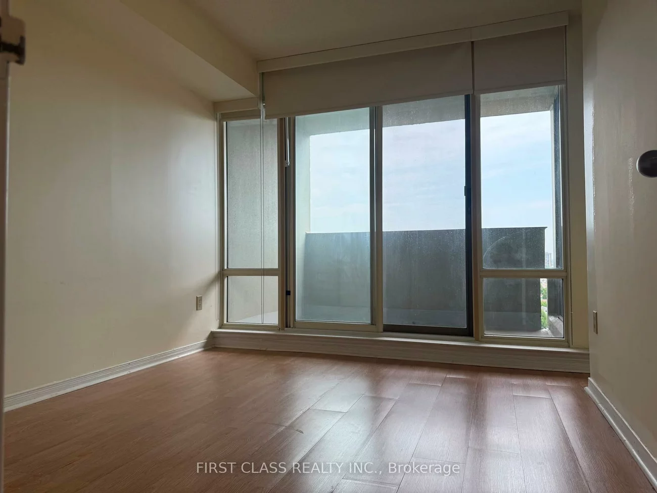 700, Constellation, Hurontario, Mississauga