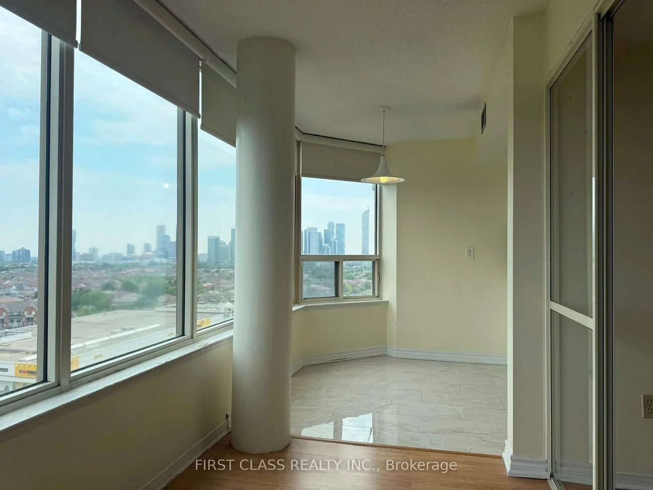 700, Constellation, Hurontario, Mississauga