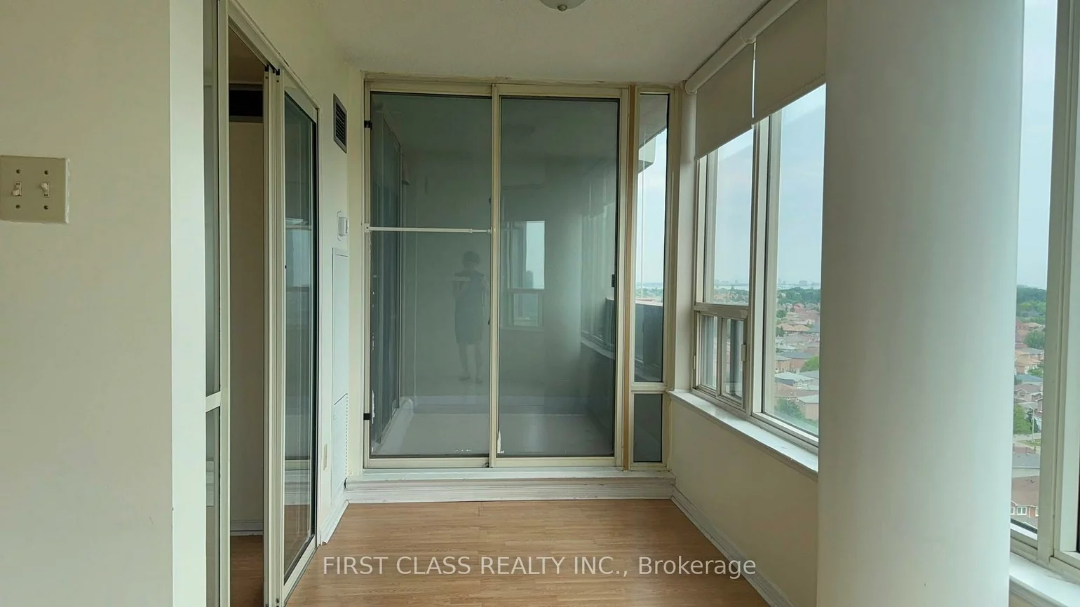 700, Constellation, Hurontario, Mississauga