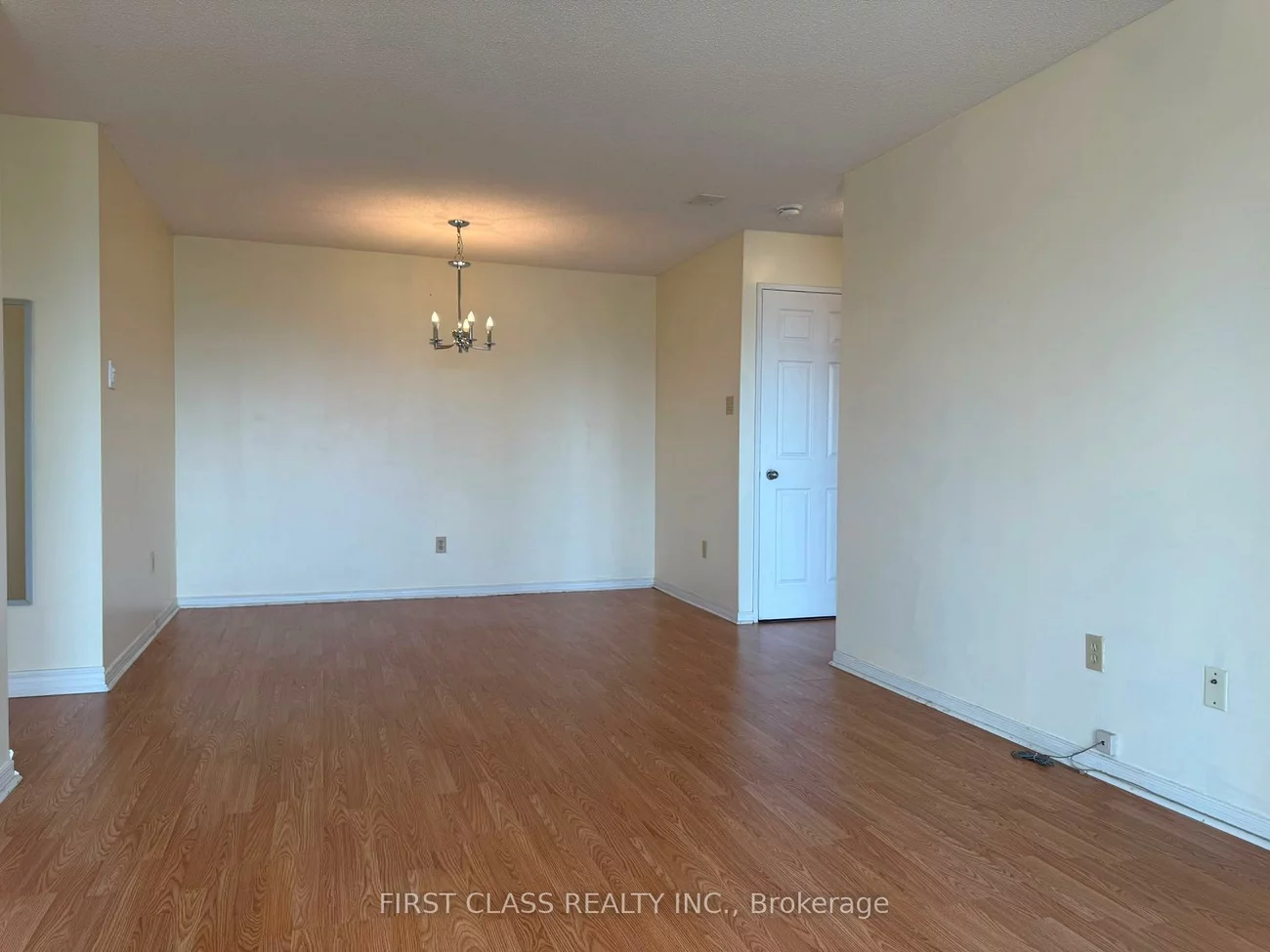 700, Constellation, Hurontario, Mississauga
