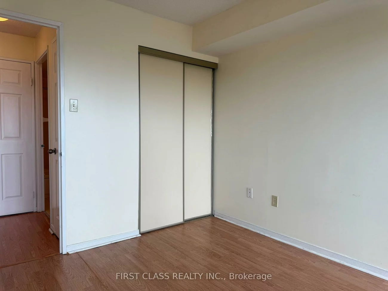 700, Constellation, Hurontario, Mississauga