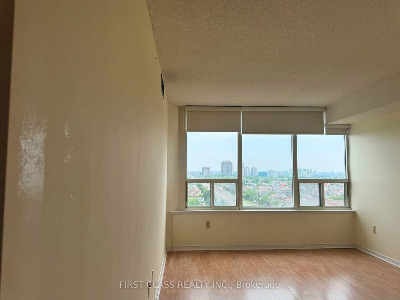 700, Constellation, Hurontario, Mississauga