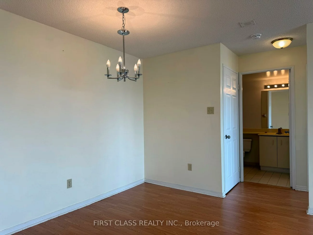 700, Constellation, Hurontario, Mississauga