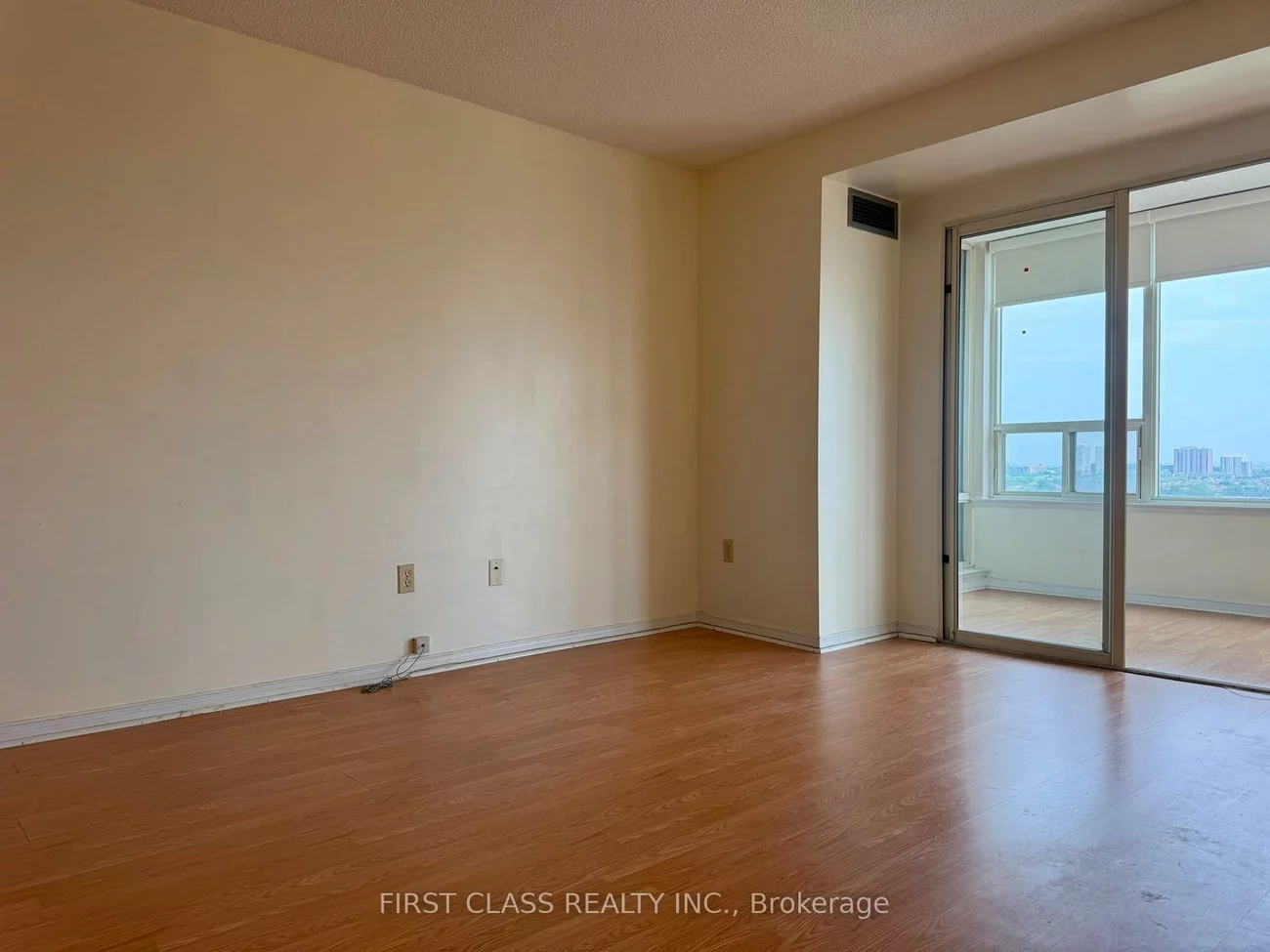 700, Constellation, Hurontario, Mississauga