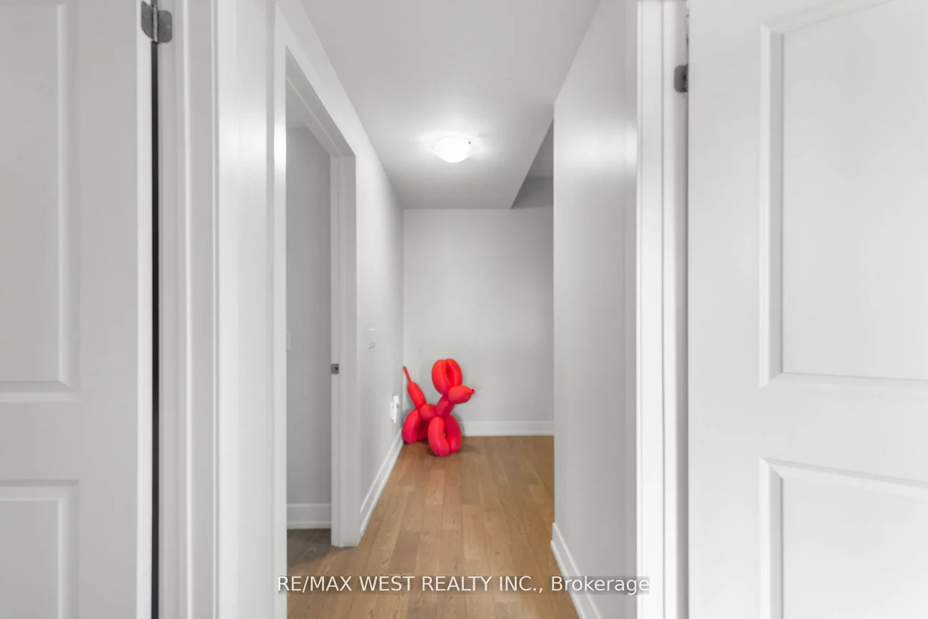 1062, Douglas McCurdy, Lakeview, Mississauga