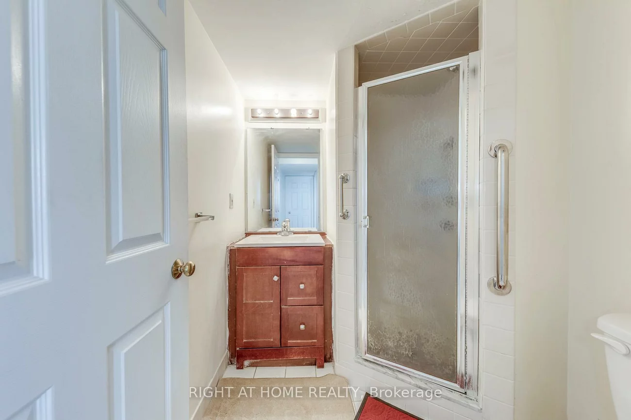 1360, Rathburn, Rathwood, Mississauga