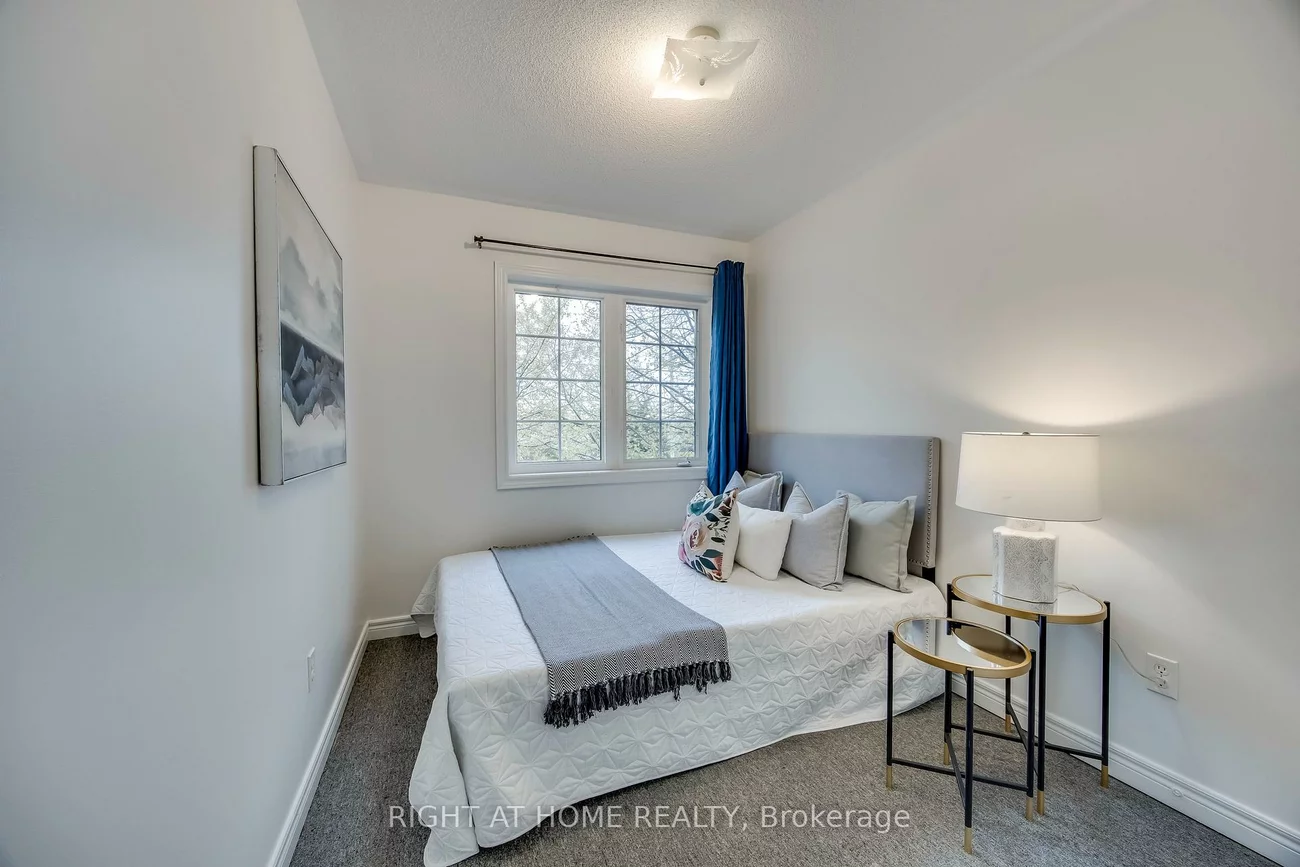 1015, Galesway, East Credit, Mississauga