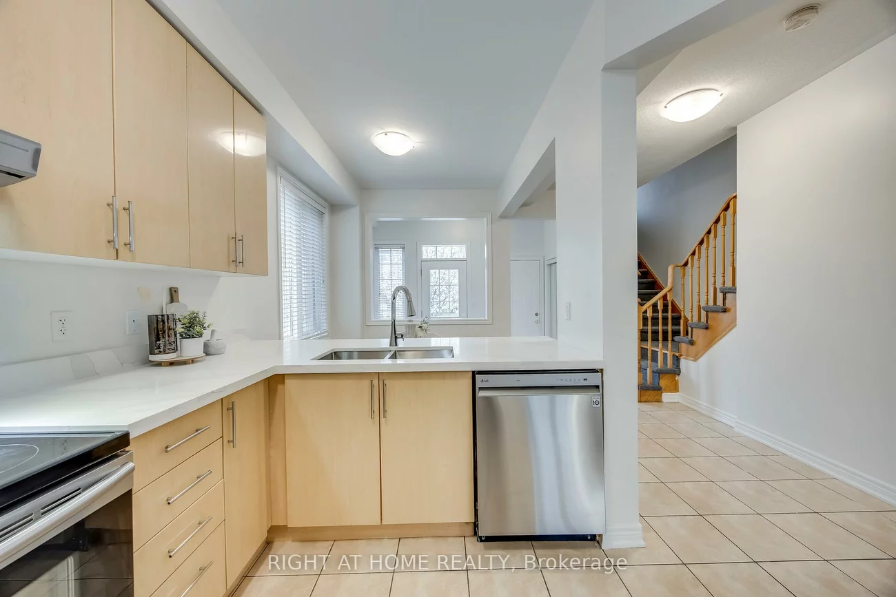 1015, Galesway, East Credit, Mississauga