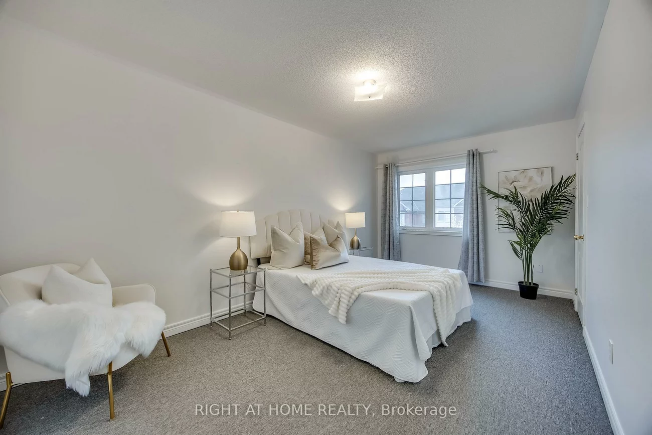 1015, Galesway, East Credit, Mississauga