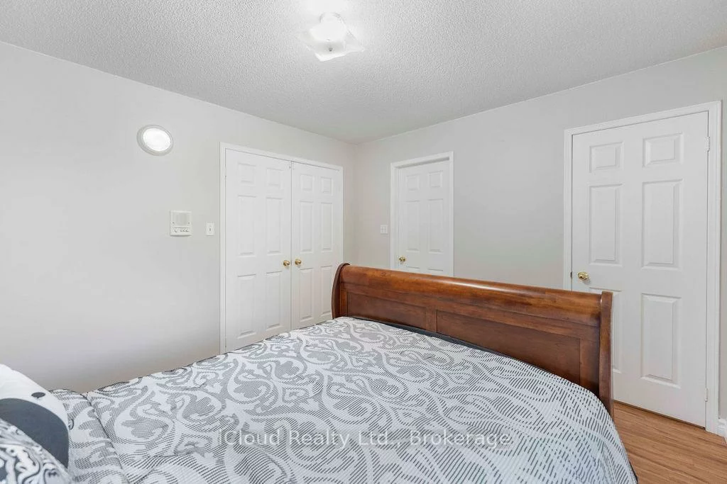 1480, Britannia, East Credit, Mississauga