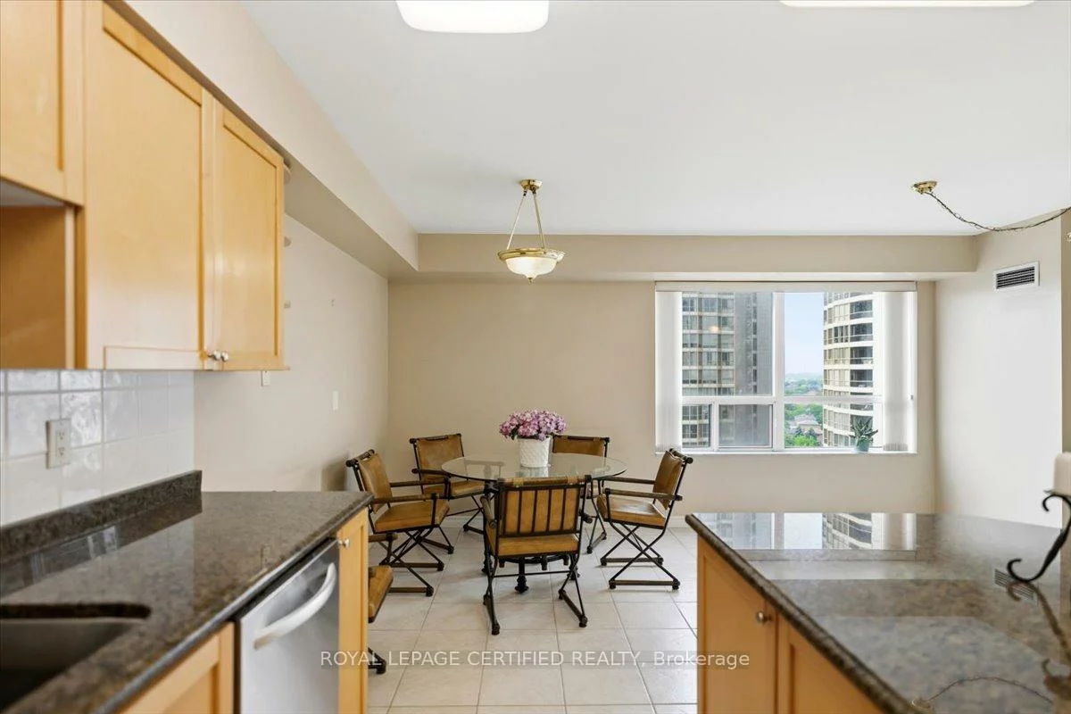 25, Kingsbridge Garden, Hurontario, Mississauga