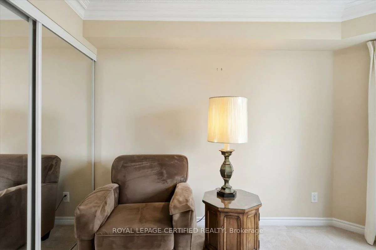 25, Kingsbridge Garden, Hurontario, Mississauga