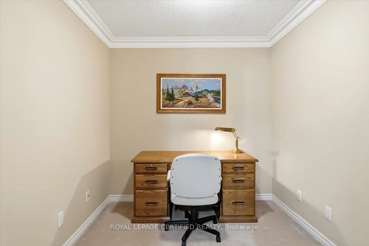 25, Kingsbridge Garden, Hurontario, Mississauga