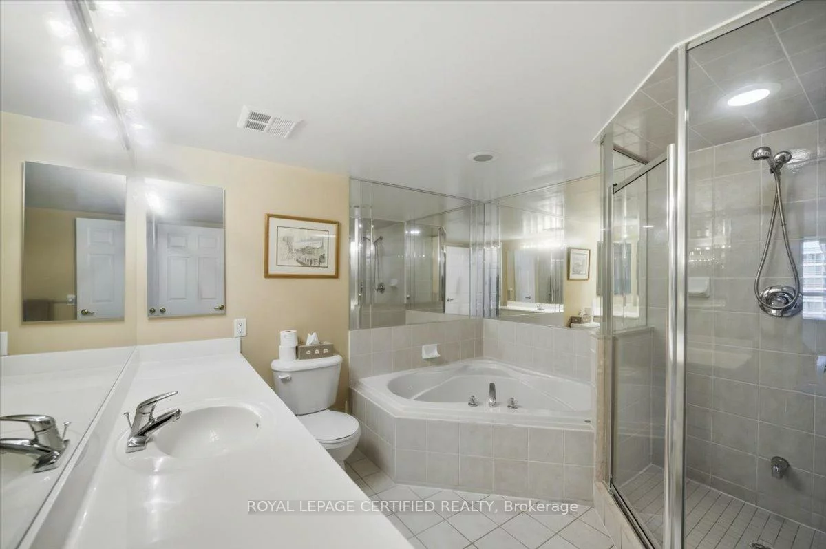 25, Kingsbridge Garden, Hurontario, Mississauga