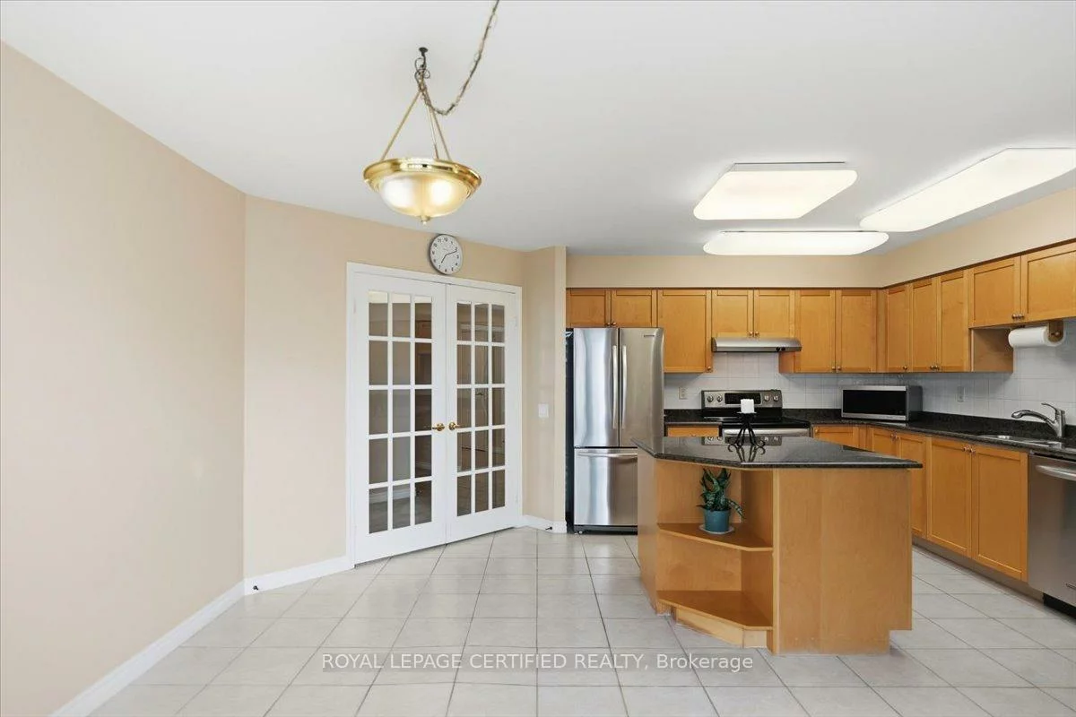 25, Kingsbridge Garden, Hurontario, Mississauga