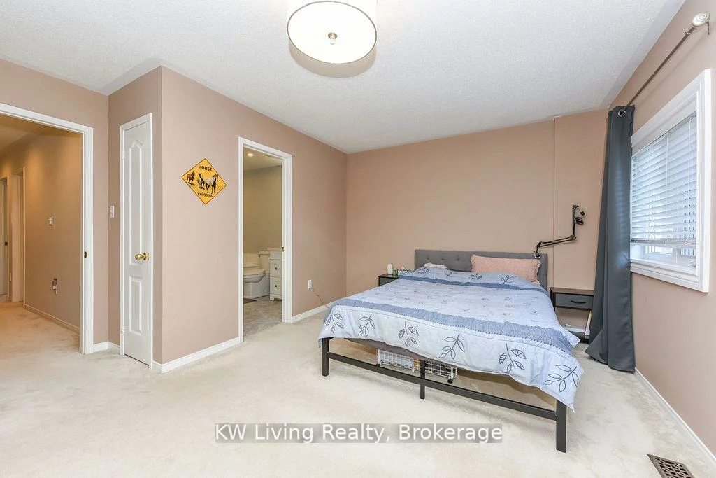 1588, South Parade, East Credit, Mississauga