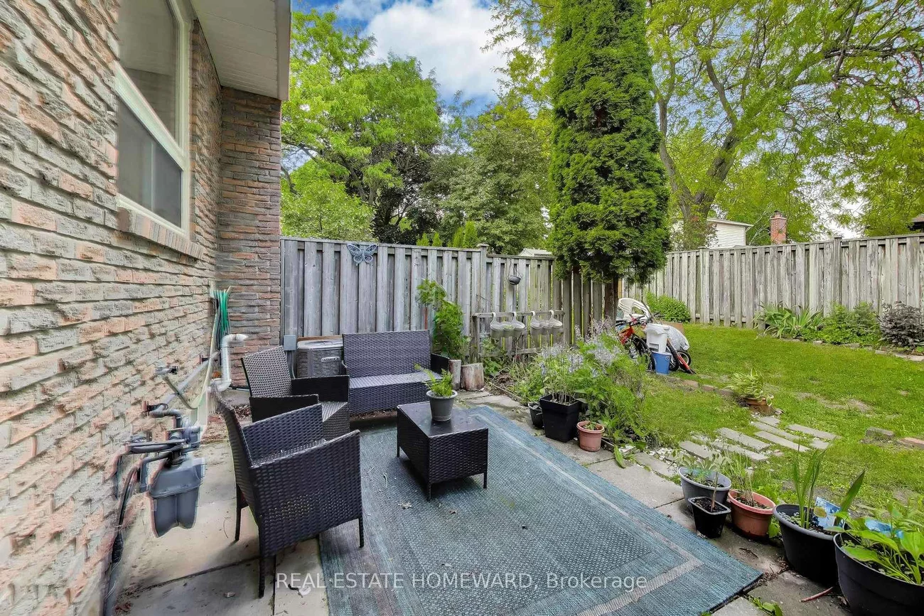 7251, Copenhagen, Meadowvale, Mississauga