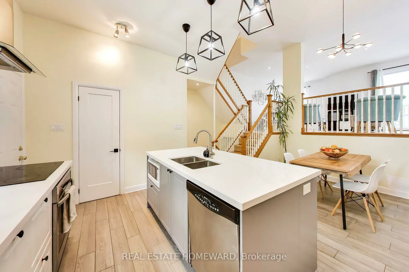 7251, Copenhagen, Meadowvale, Mississauga