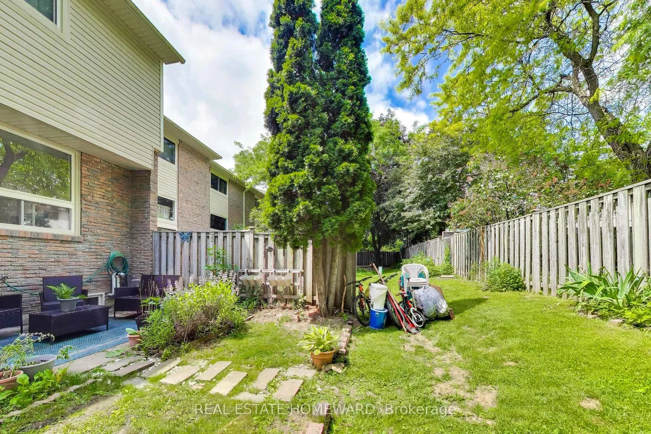 7251, Copenhagen, Meadowvale, Mississauga