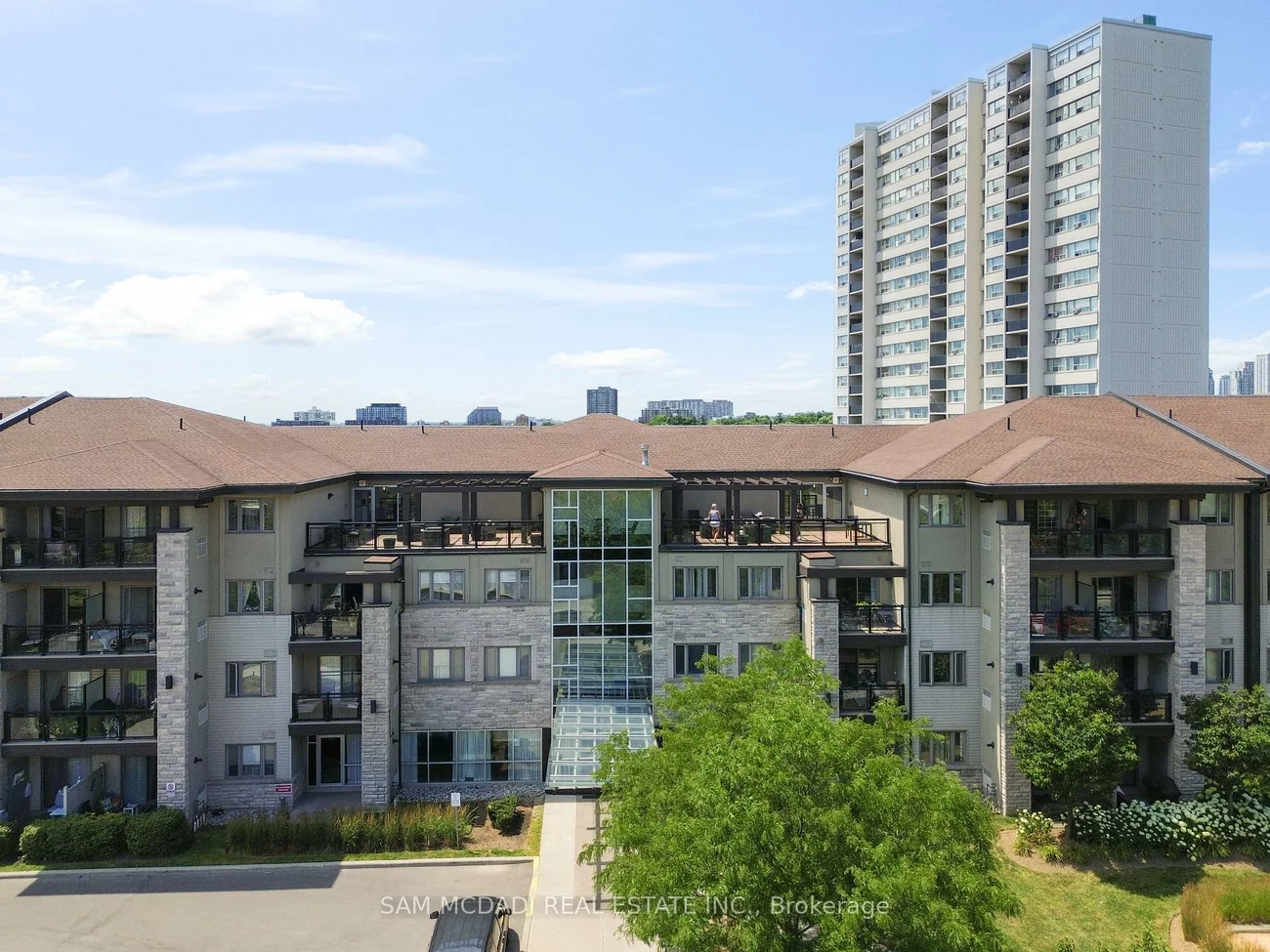 570, Lolita, Mississauga Valleys, Mississauga