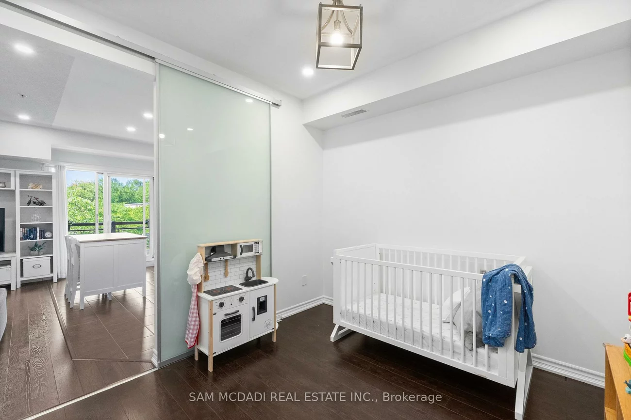570, Lolita, Mississauga Valleys, Mississauga