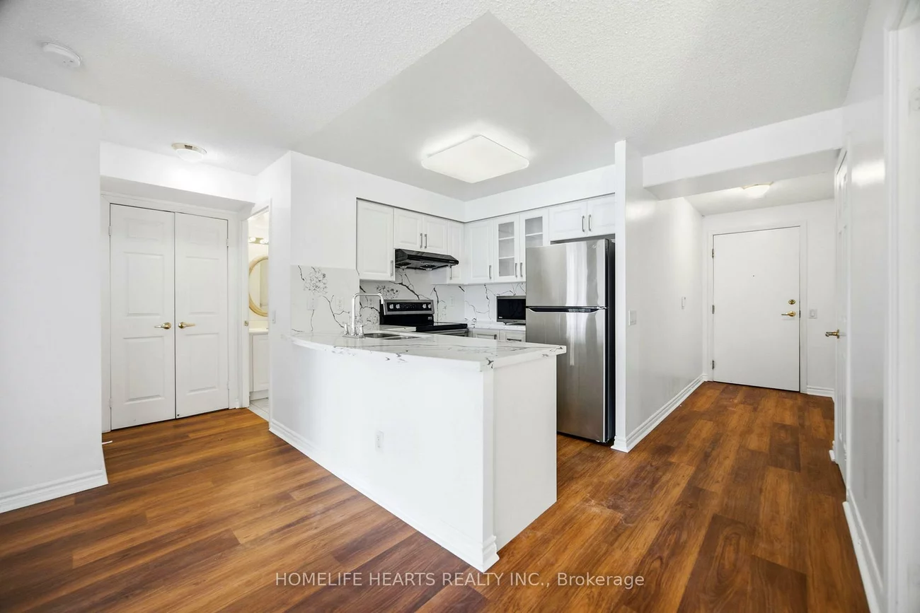 25, Kingsbridge Garden, Hurontario, Mississauga