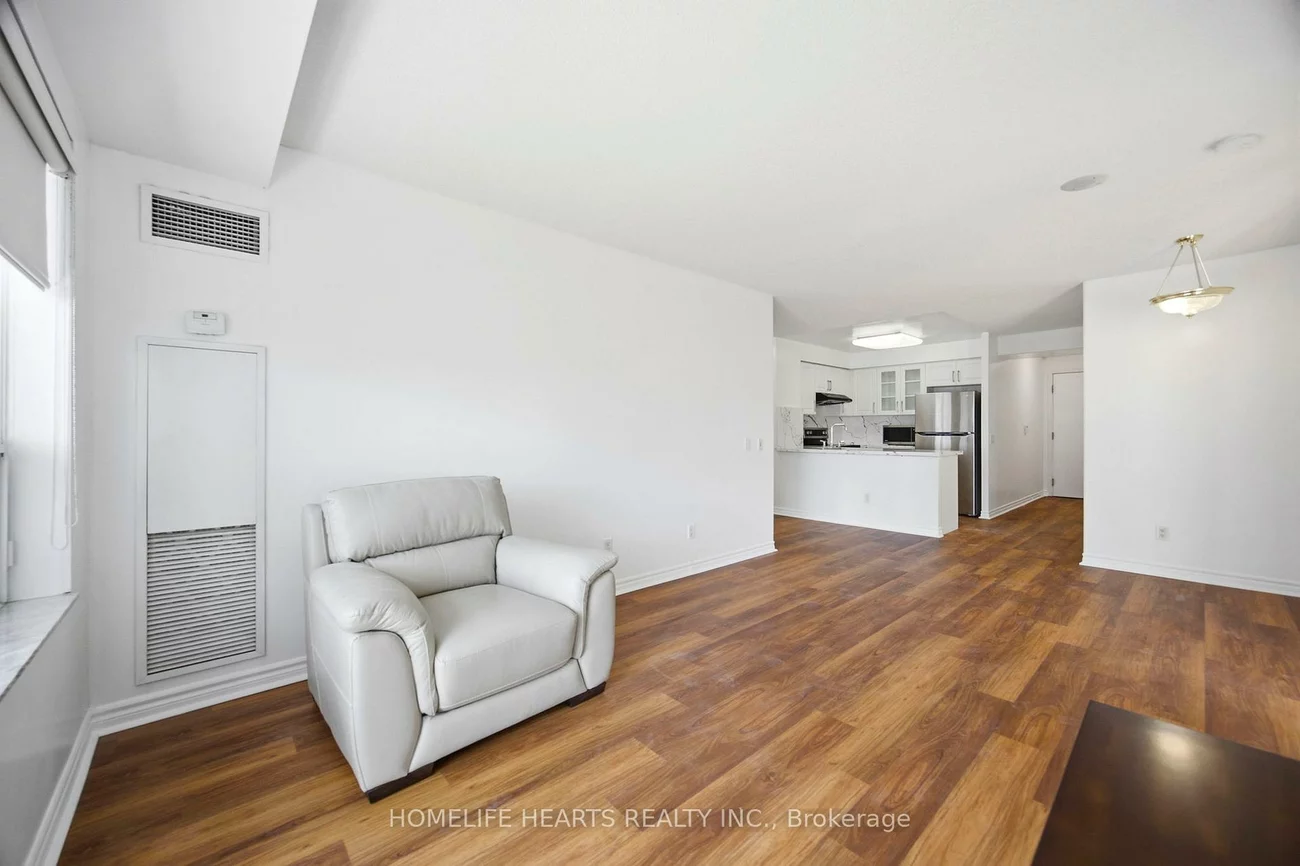 25, Kingsbridge Garden, Hurontario, Mississauga
