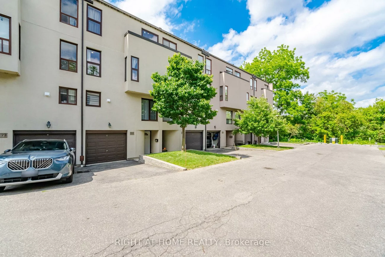 24, REID, Streetsville, Mississauga
