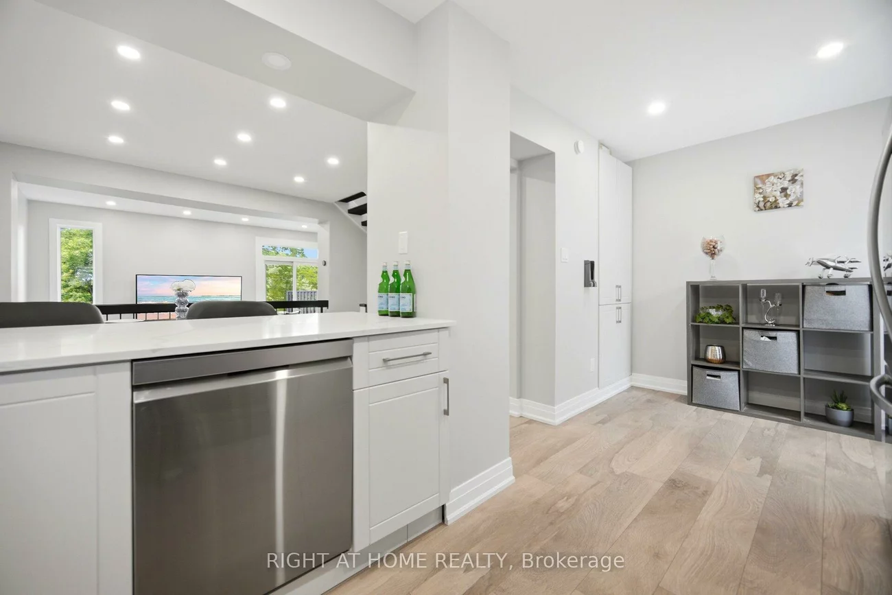 24, REID, Streetsville, Mississauga