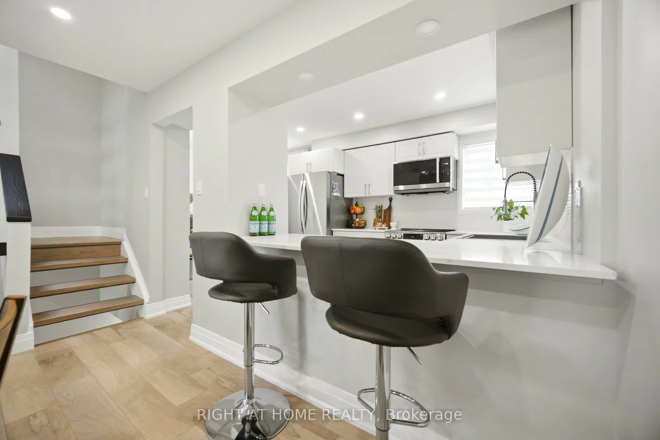 24, REID, Streetsville, Mississauga