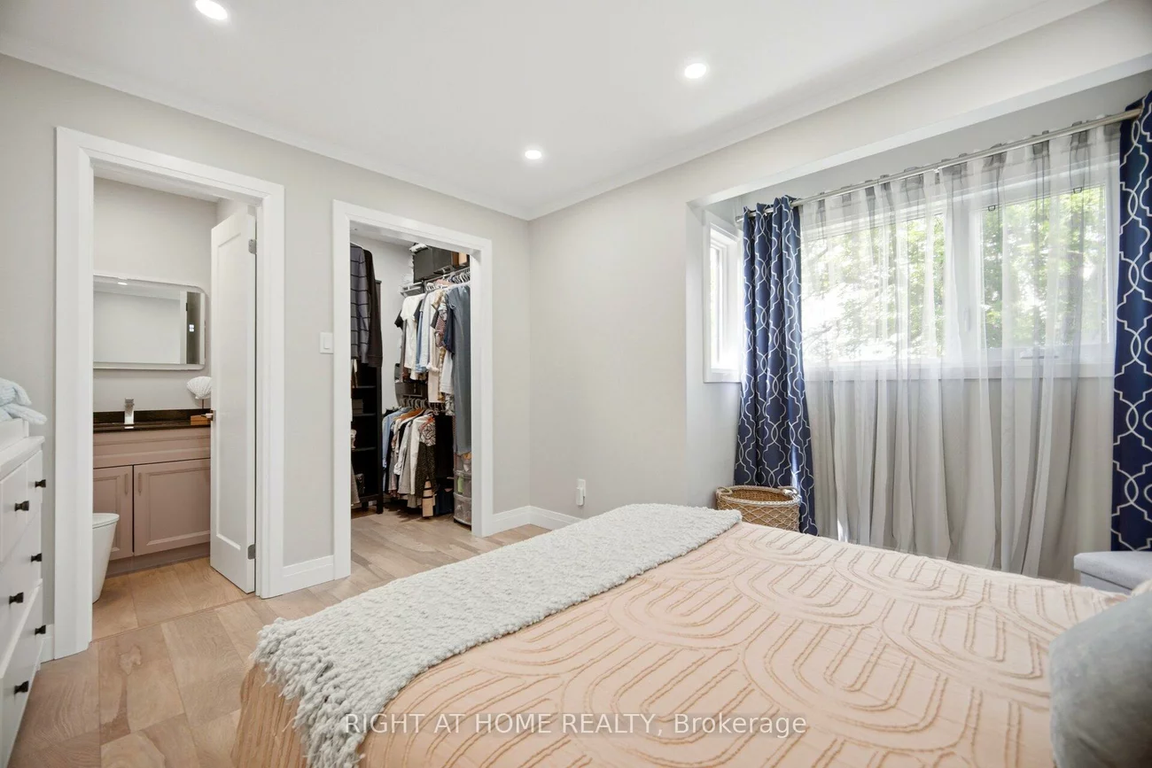 24, REID, Streetsville, Mississauga