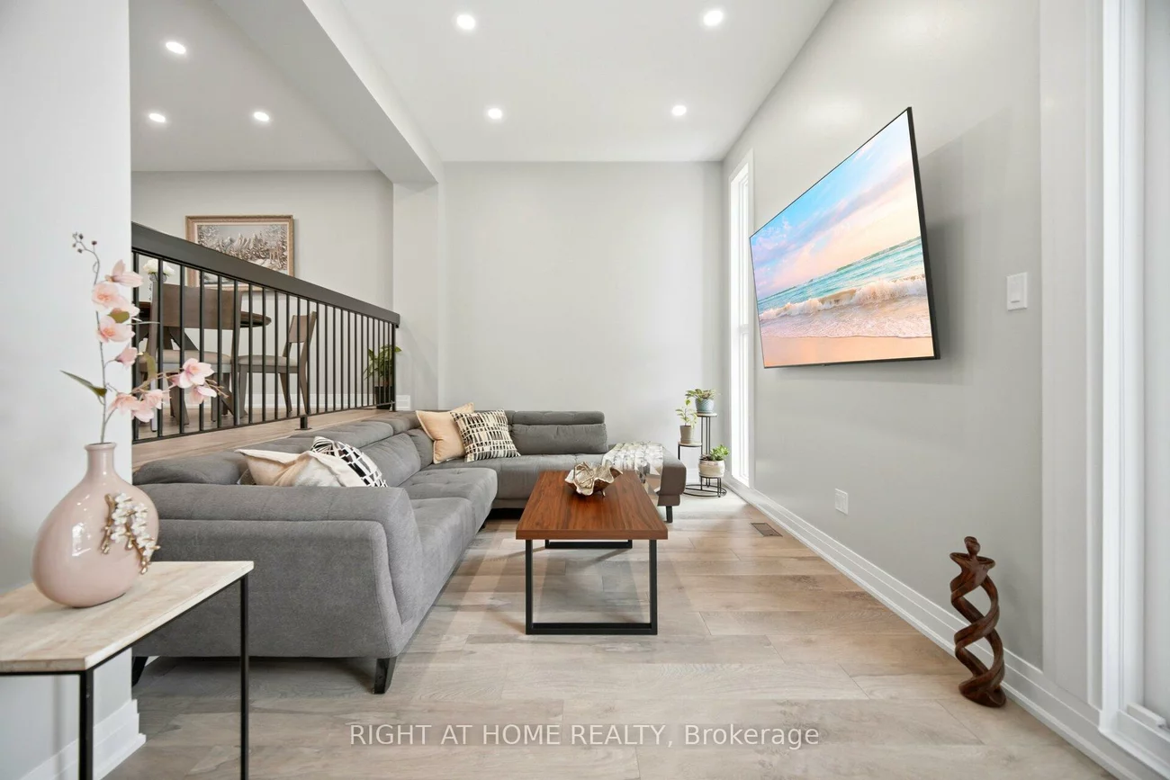 24, REID, Streetsville, Mississauga
