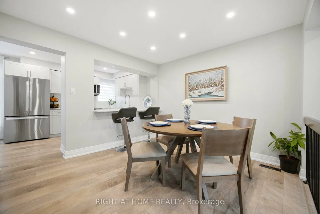 24, REID, Streetsville, Mississauga