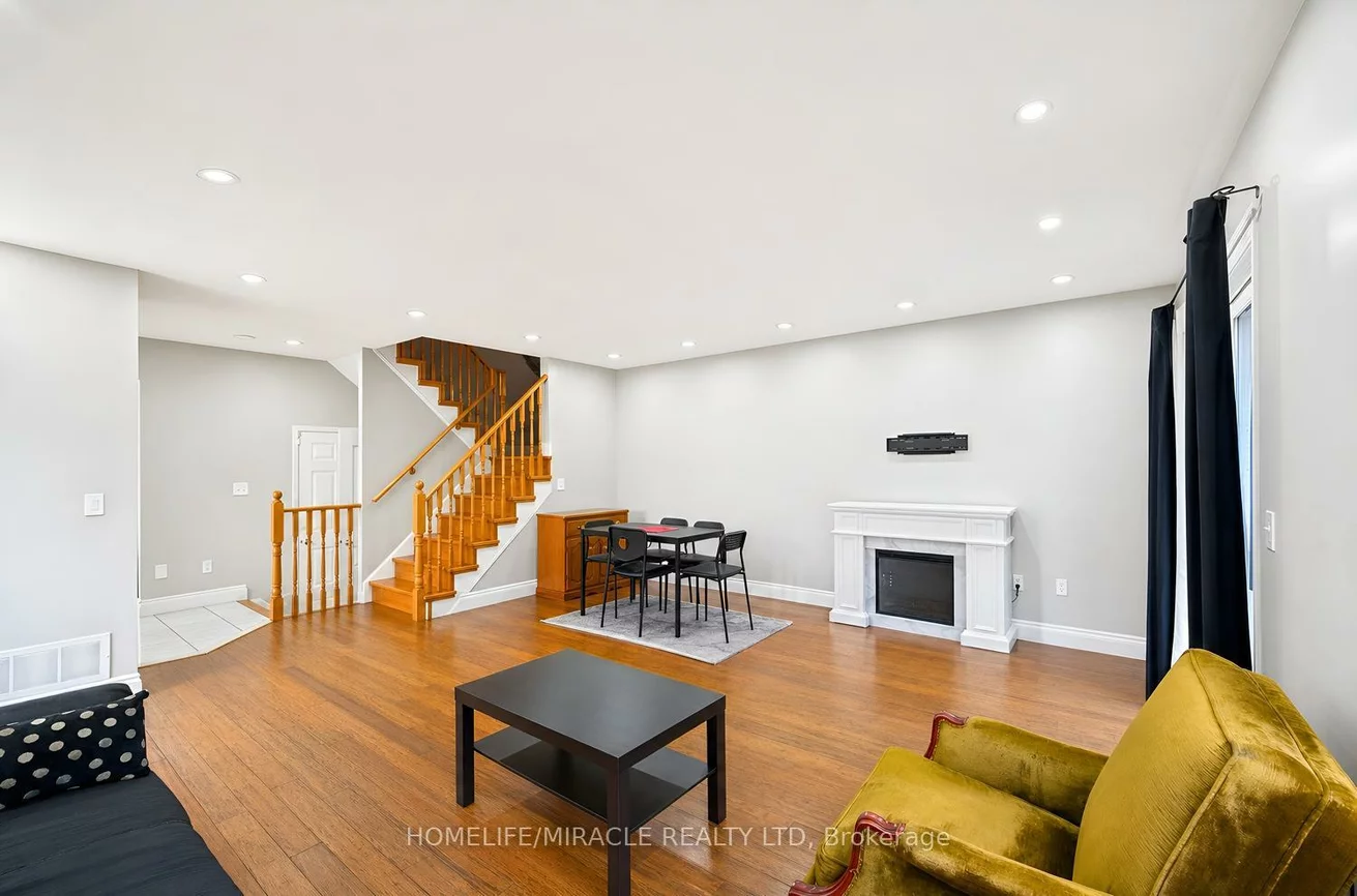 7284, Bellshire, Meadowvale Village, Mississauga