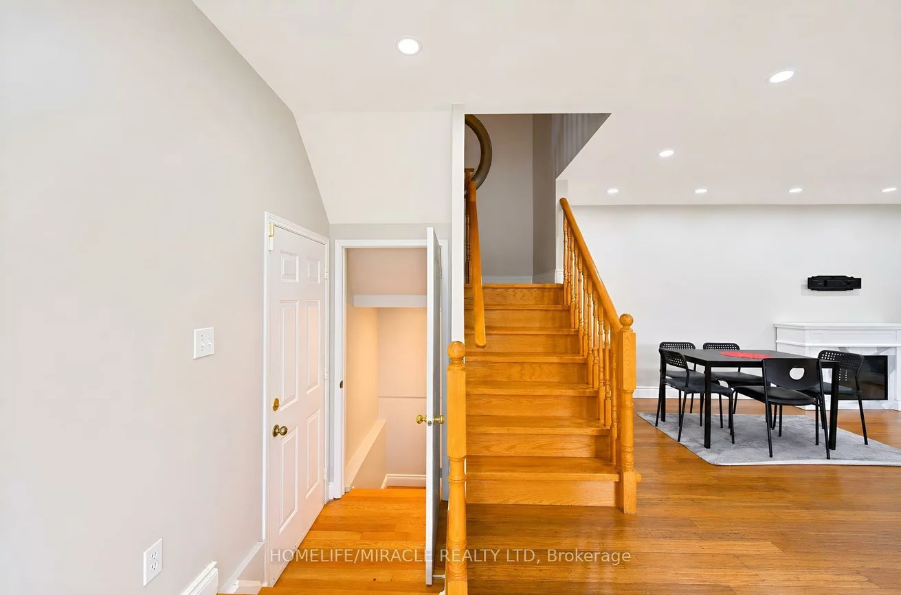 7284, Bellshire, Meadowvale Village, Mississauga