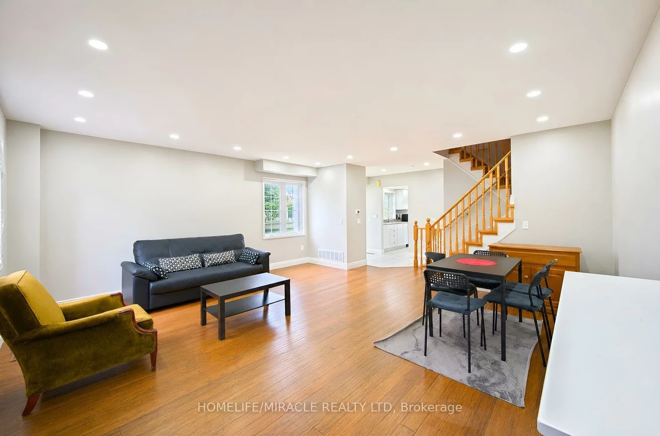 7284, Bellshire, Meadowvale Village, Mississauga