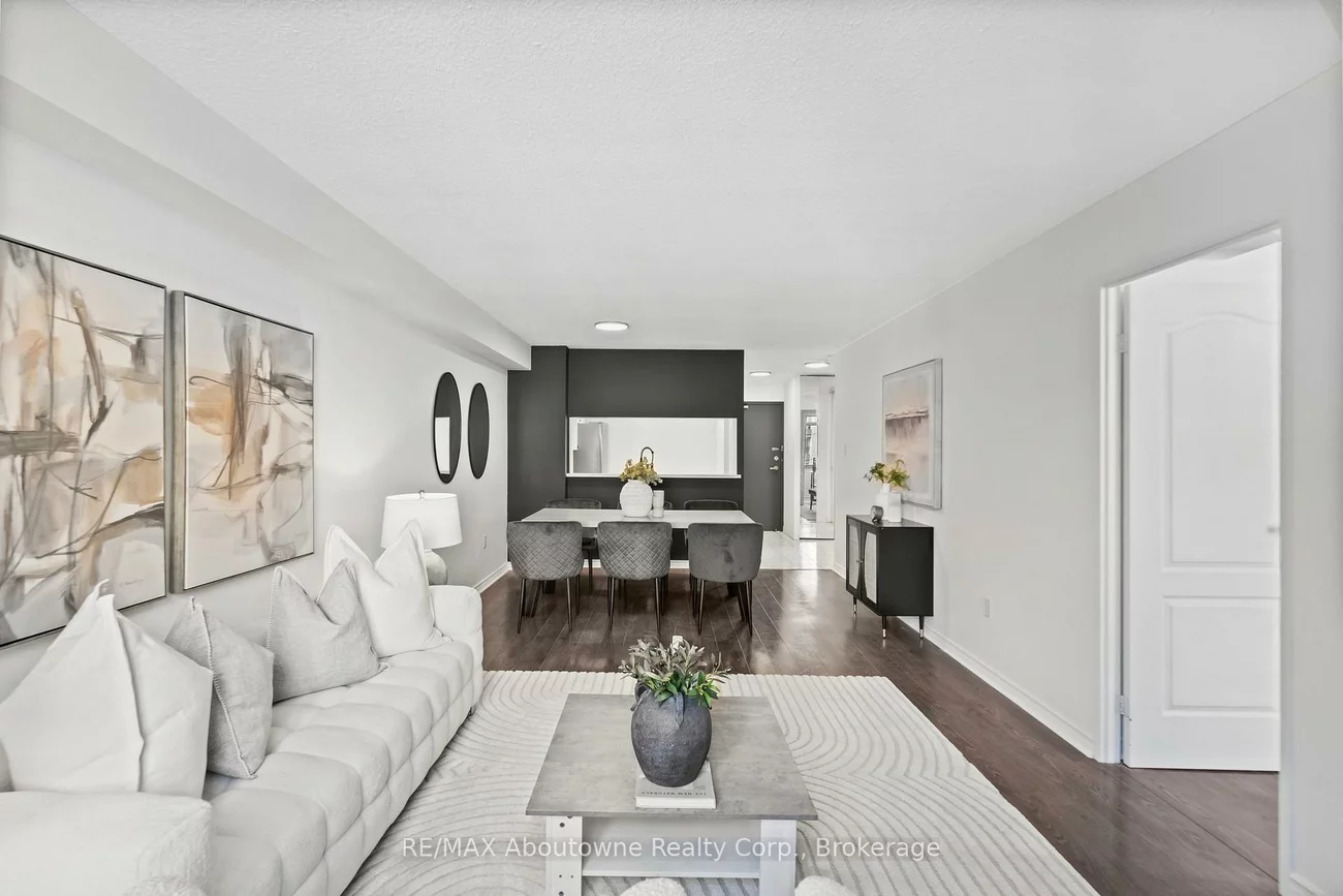 300, Webb, City Centre, Mississauga
