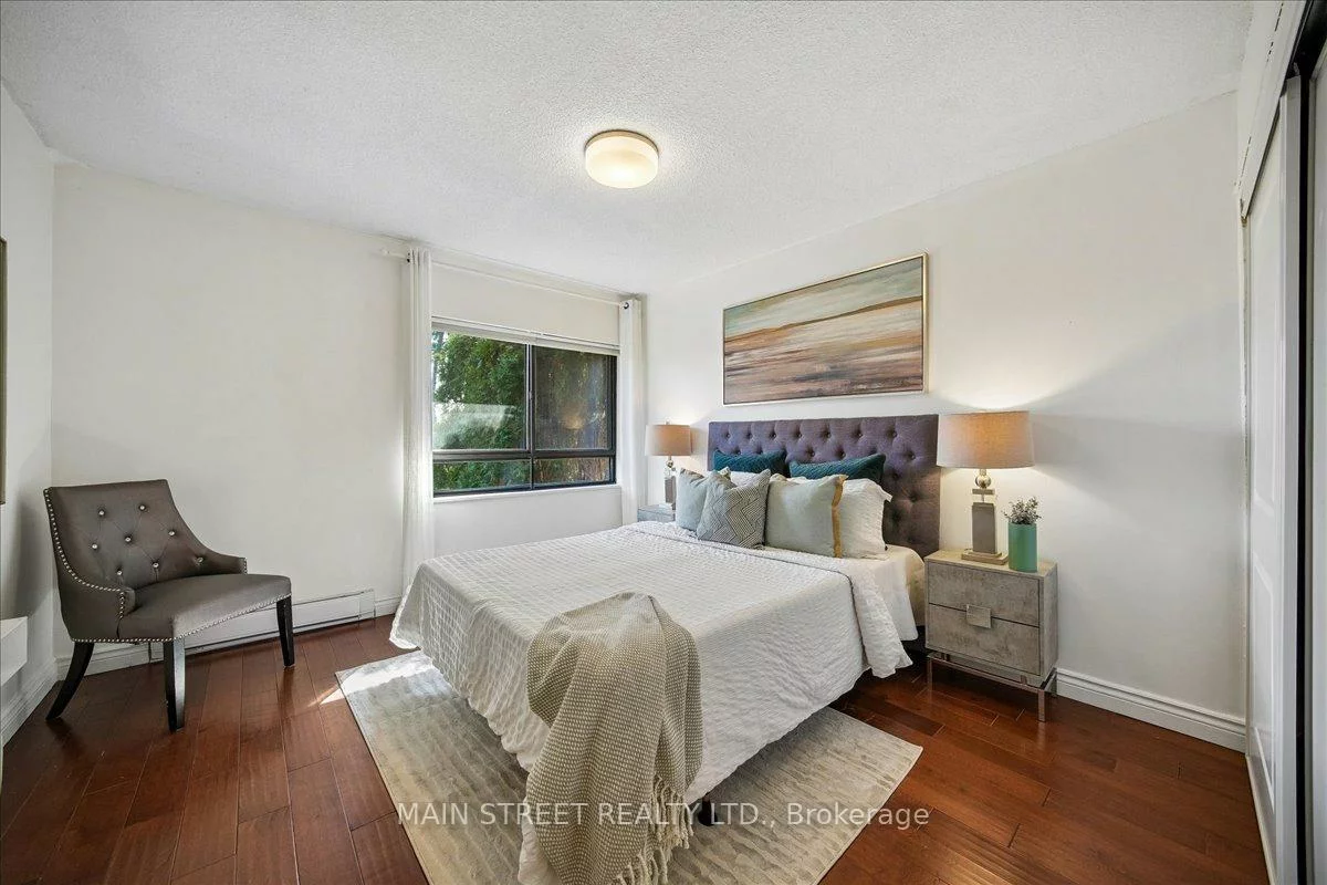 1000, Cedarglen, Erindale, Mississauga