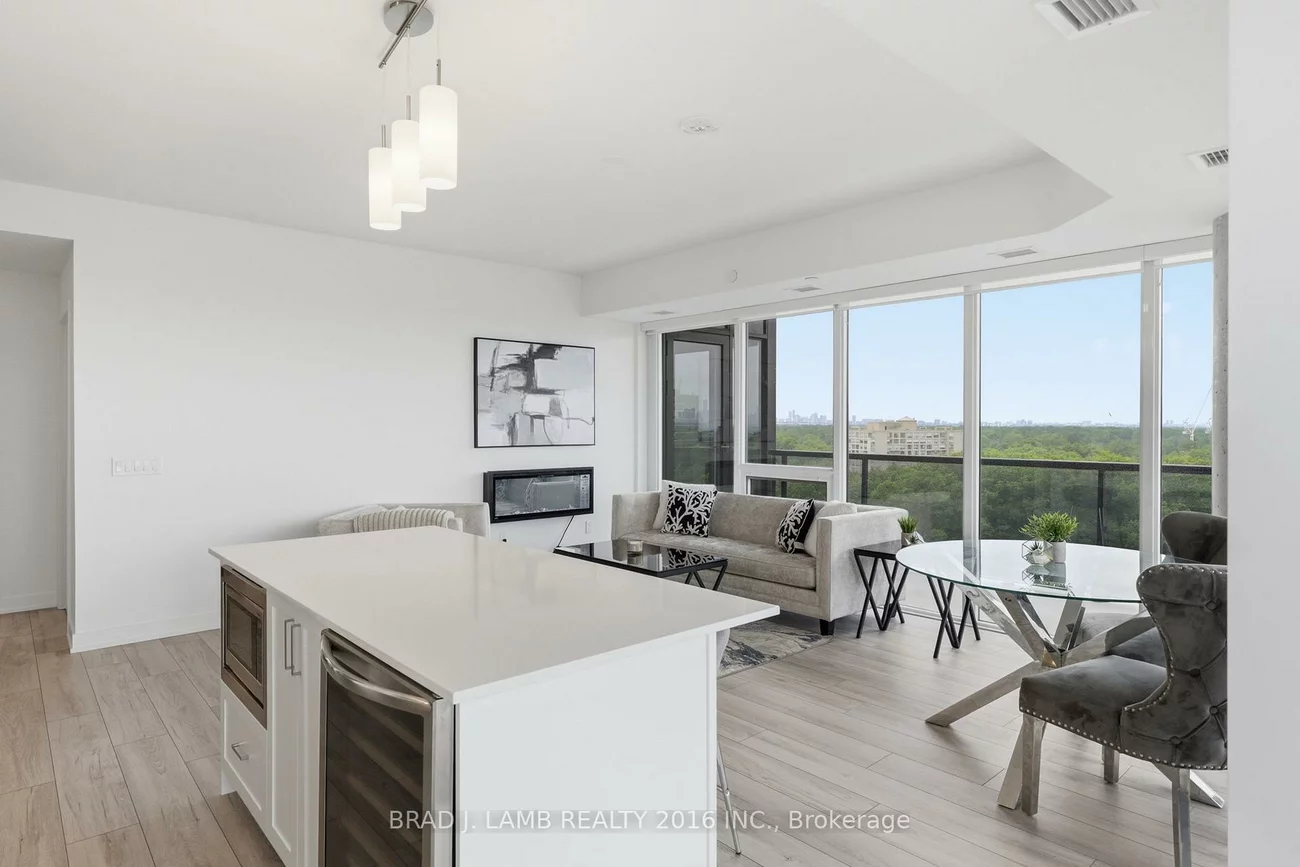 1035, Southdown, Clarkson, Mississauga