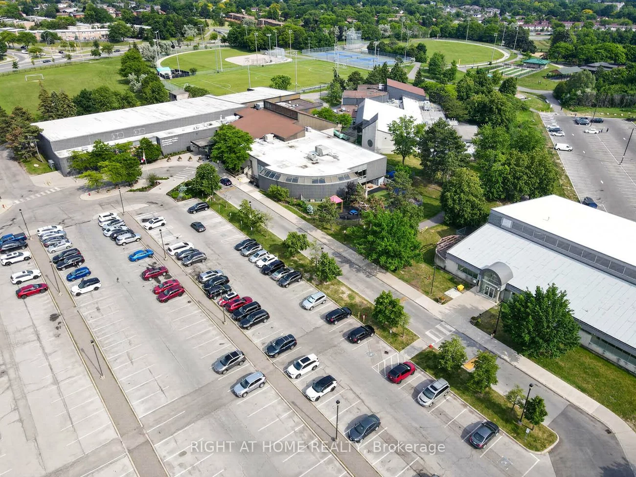 1320, Mississauga Valley, Mississauga Valleys, Mississauga