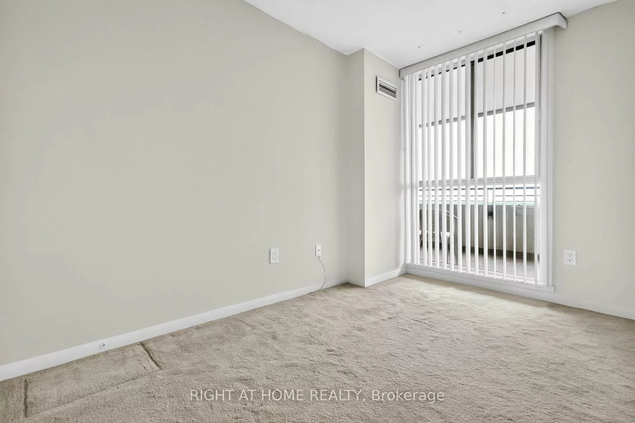 1320, Mississauga Valley, Mississauga Valleys, Mississauga