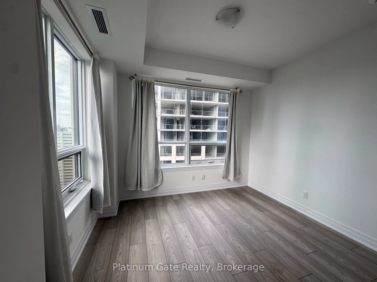 30, Elm, City Centre, Mississauga