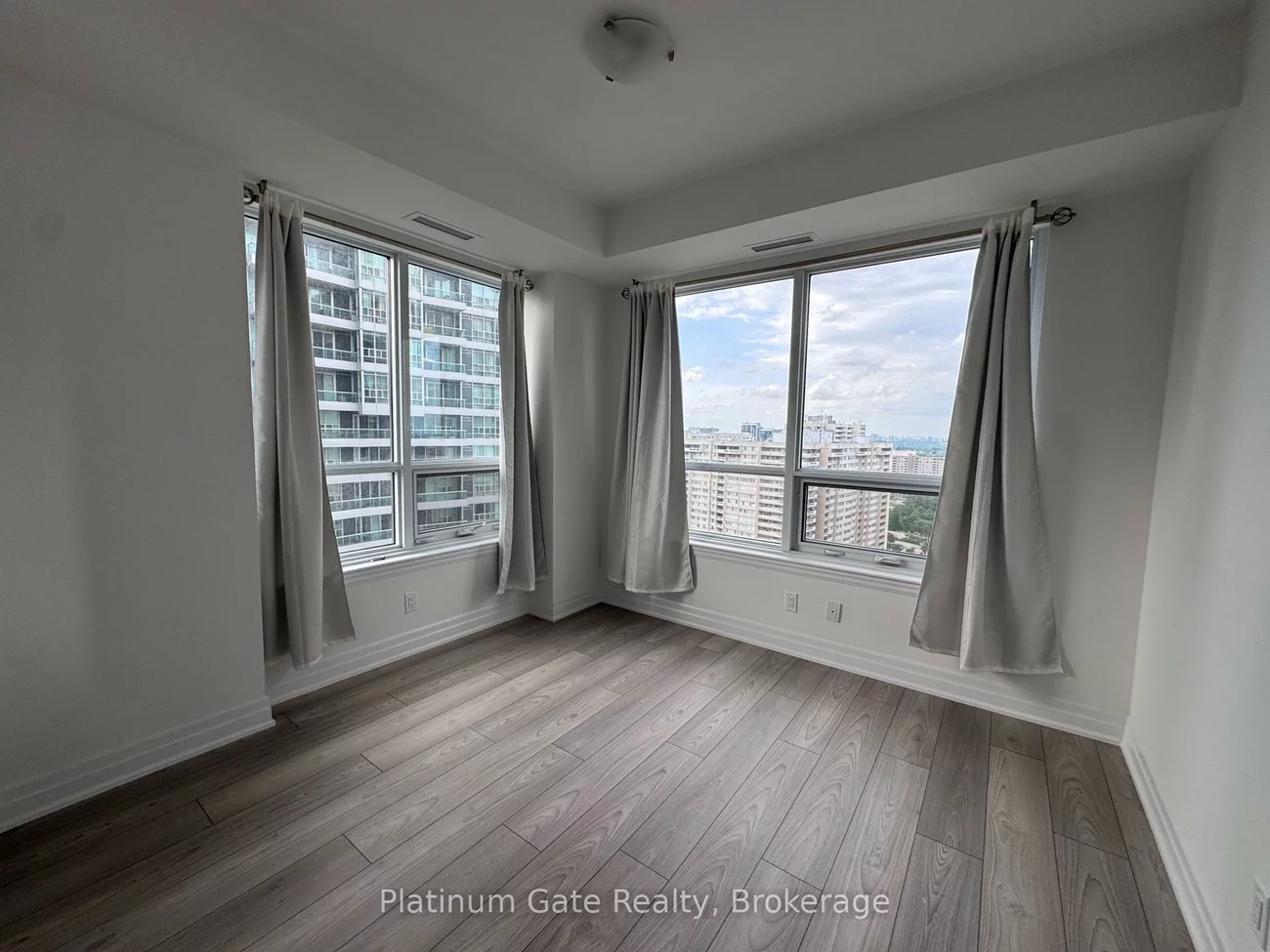 30, Elm, City Centre, Mississauga