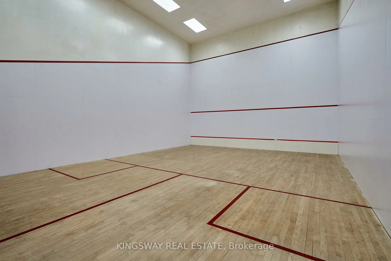 50, Kingsbridge Garden, Hurontario, Mississauga