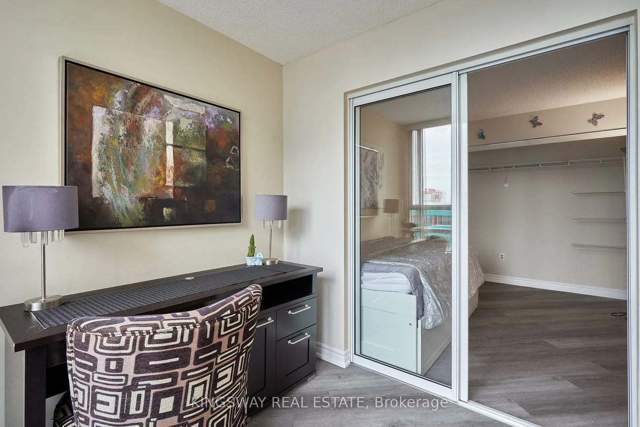 50, Kingsbridge Garden, Hurontario, Mississauga