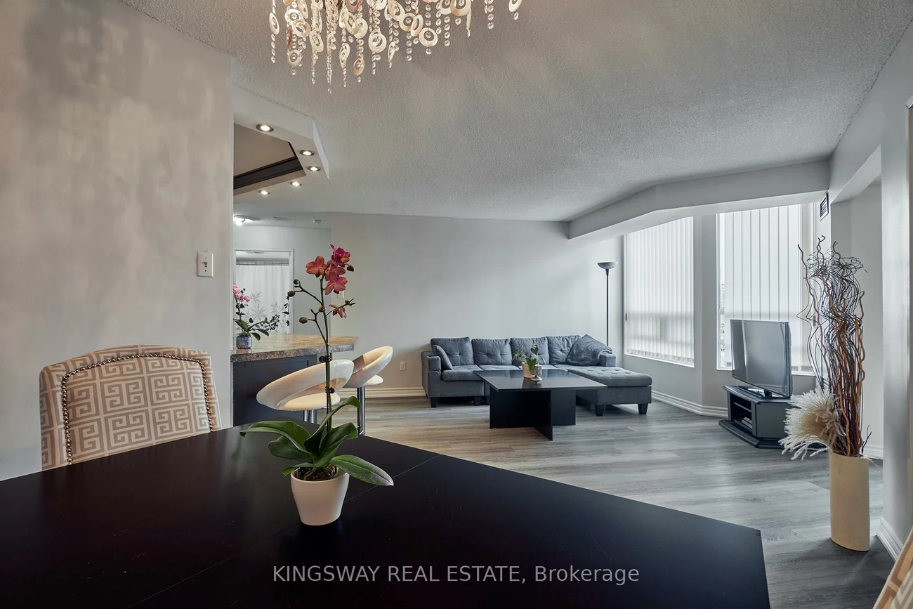50, Kingsbridge Garden, Hurontario, Mississauga