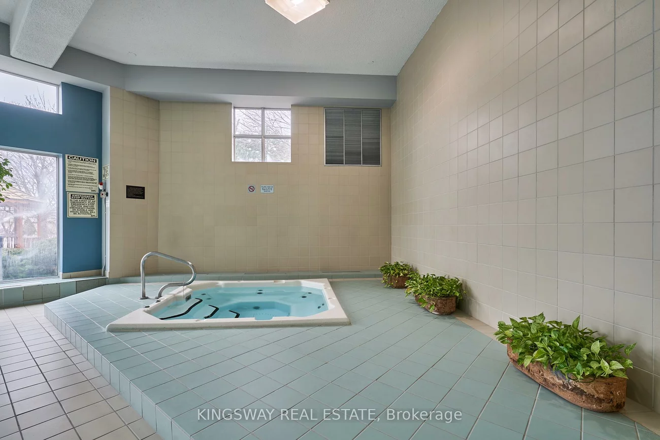 50, Kingsbridge Garden, Hurontario, Mississauga